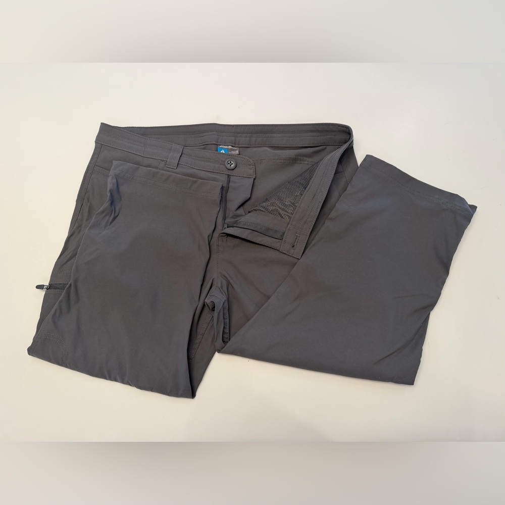 Eddie Bauer Women's Gray Capris Size 12 great
Condition!!! - Picture 2 of 3